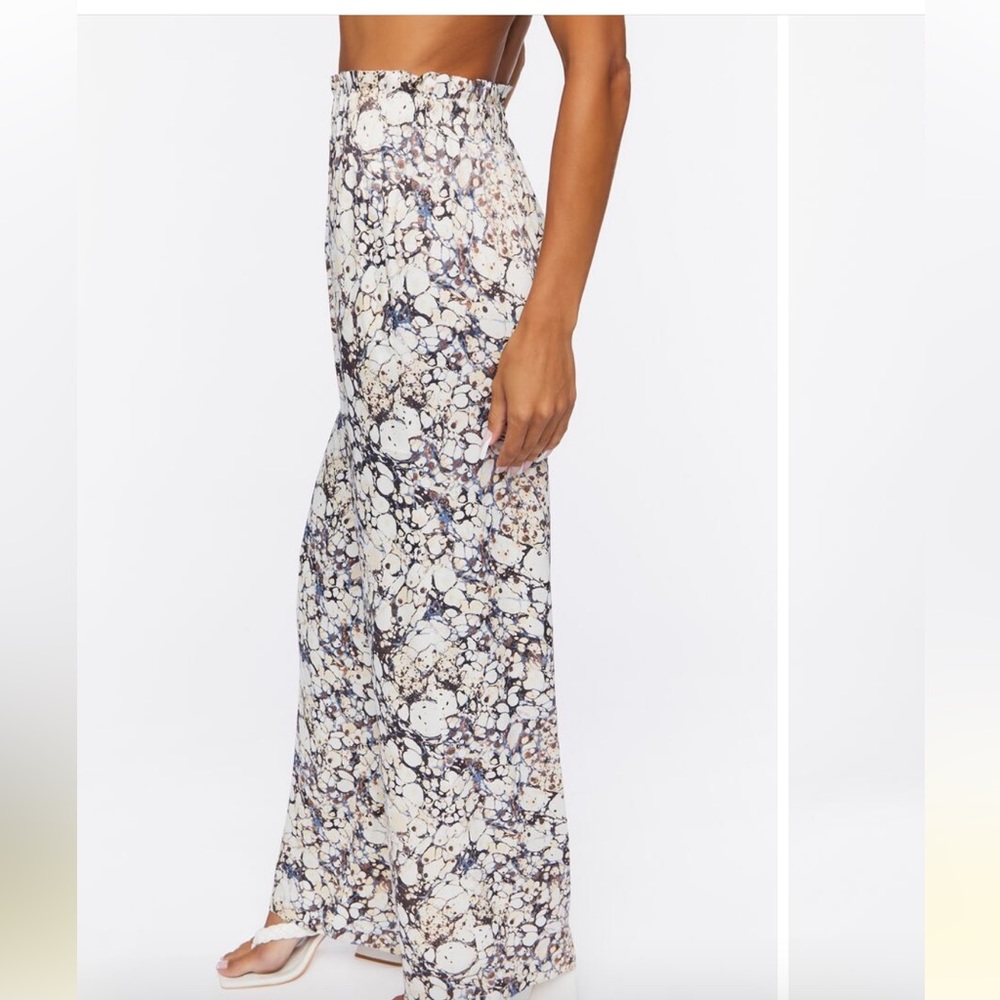 Abstract Print Paperbag pants - Picture 4 of 5